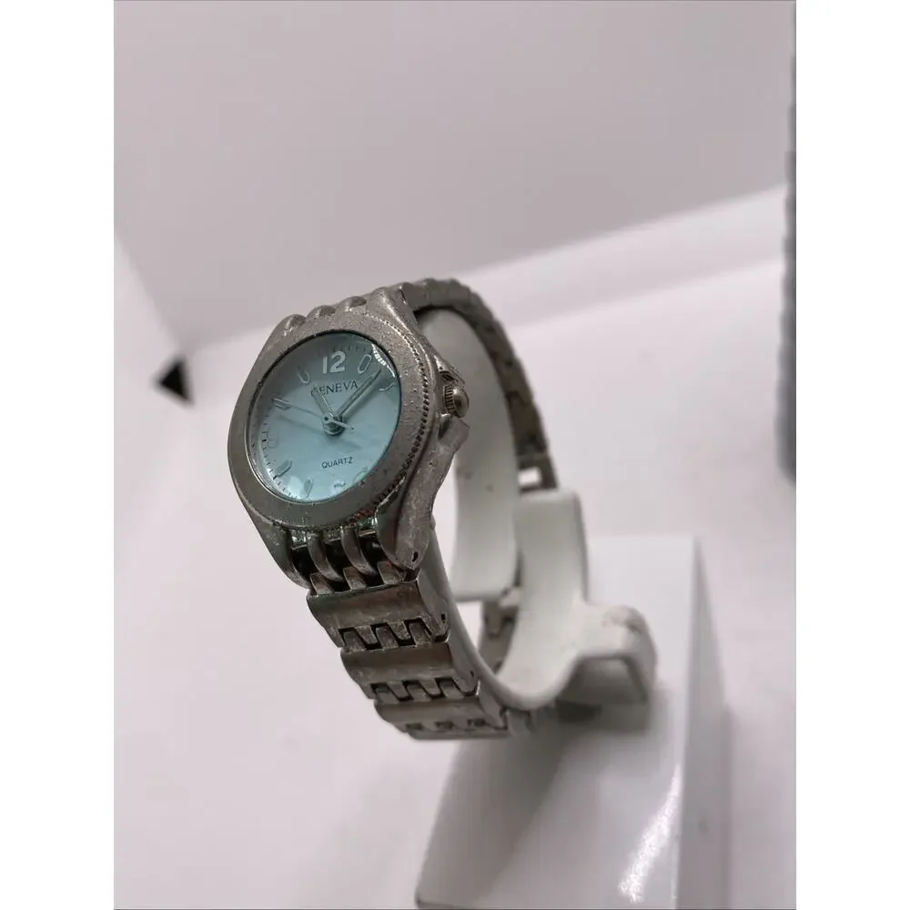 Geneva Worn Silver Vintage Womens Watch New Battery